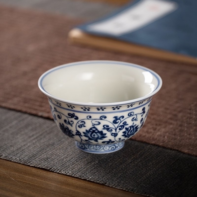景德镇永乐青花压手杯陶瓷手工仿古缠枝莲个人专用主人杯高档茶杯