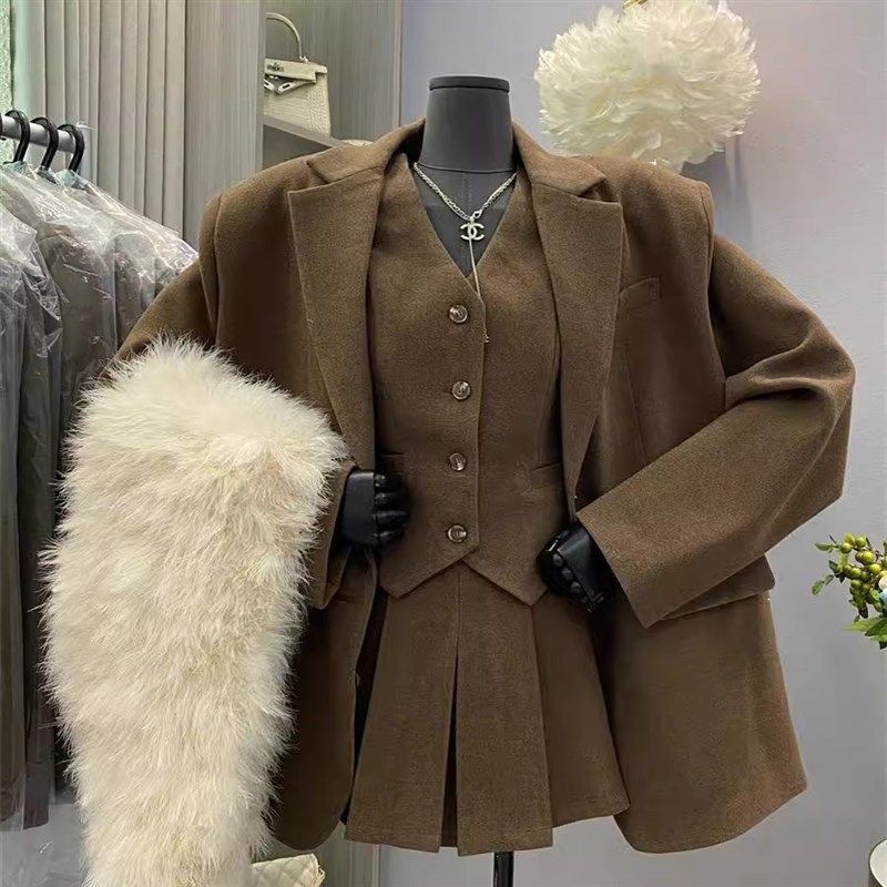 高级感休闲加棉毛呢西装外套A字套装裙小个子马甲百褶短裙三件套