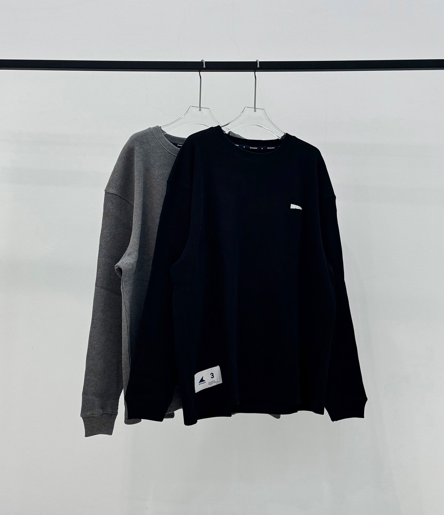 日单 DESCENDANT 小鲸鱼 华夫格刺绣圆领长袖 休闲男女同款 400克