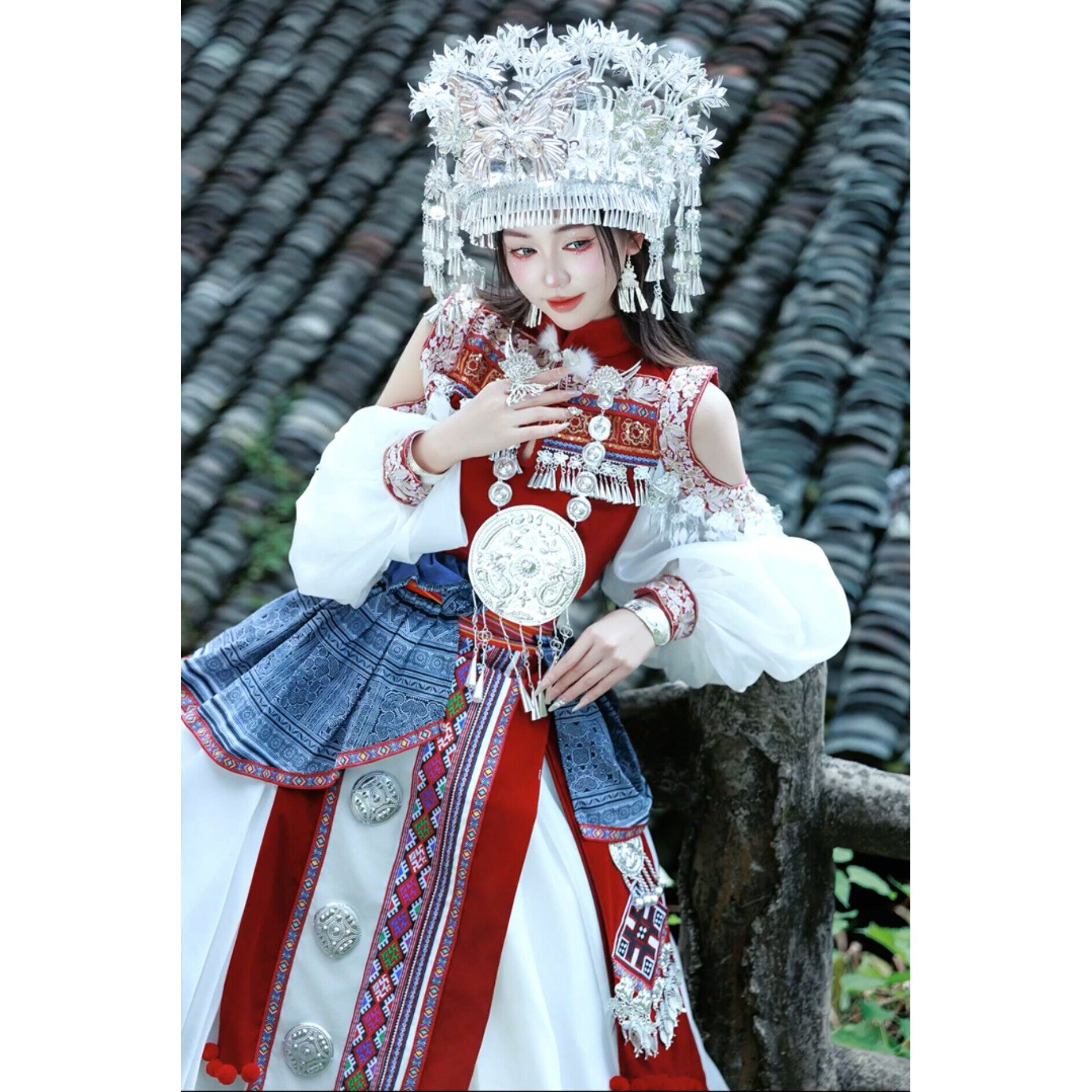 苗疆少女服装阿卯苗族服装女礼服土家族少数民族全套旅拍演出服装