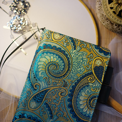 【悬雀书衣】会变色异域民族复古缎面手账日记本孔雀绿色A6A5活页