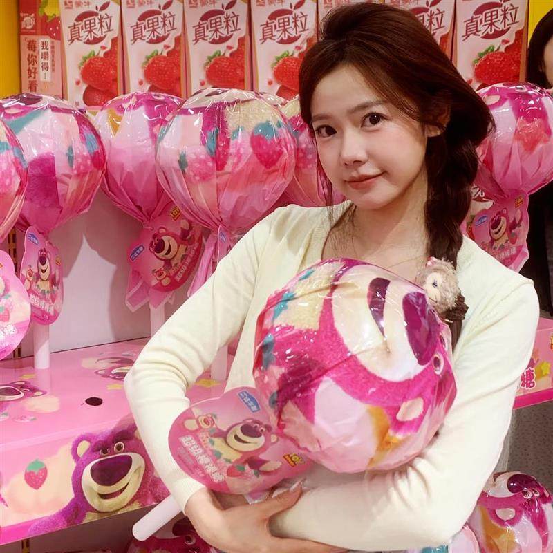 超级零食很忙乐达学糖巨型巨无霸草莓熊大棒棒糖儿时怀旧生日礼物,零食/坚果/特产,棒棒糖,淘宝优惠券,粉丝福利购,淘宝优惠卷