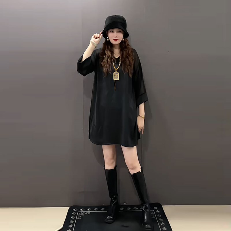 胖妹妹V领拼接T恤衫220斤大码女装黑色显瘦休闲百搭宽松显瘦上衣
