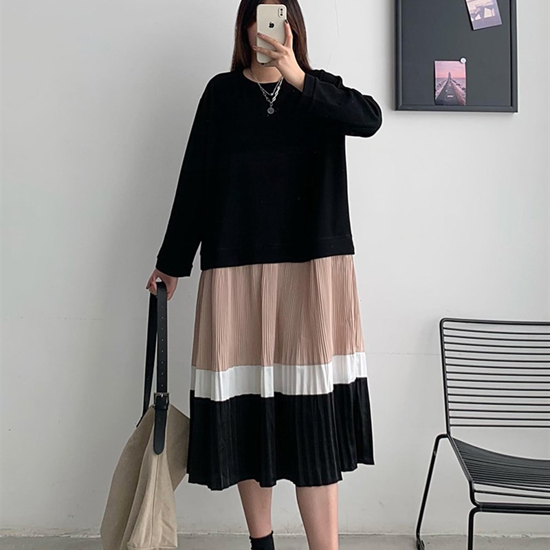 大码长袖t恤裙秋季胖妹妹圆领过膝薄款长裙宽松拼接百褶连衣裙潮