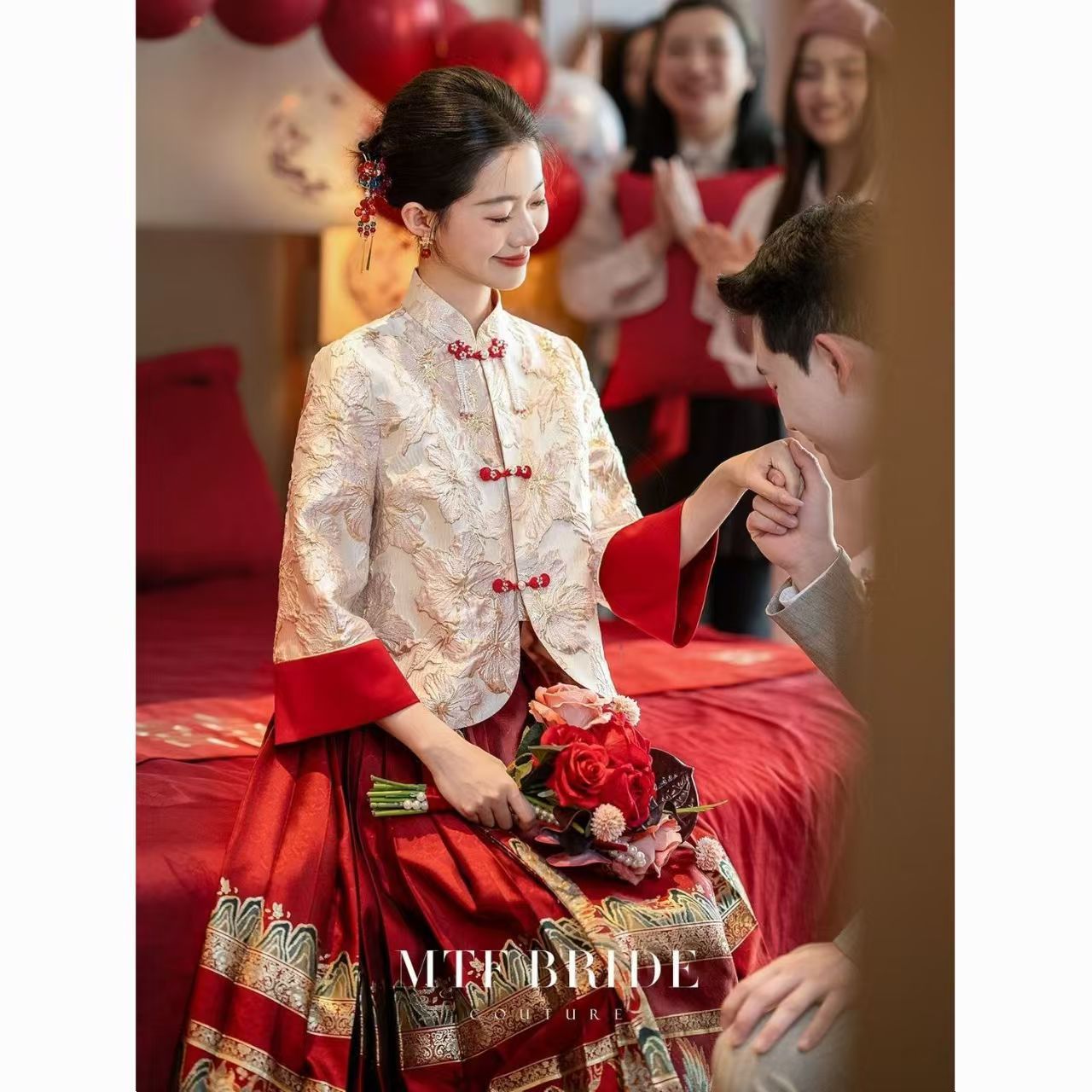 云梦集新款新中式上衣女织金马面裙改良秀禾套装敬酒服订婚礼服花