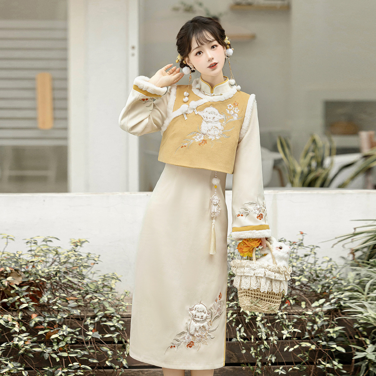 云梦集原创设计秋草结新中式女国风日常新款马甲旗袍秋冬套装