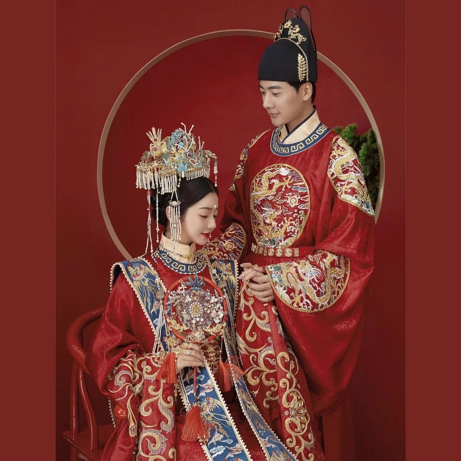 云梦集汉服秀凤冠霞帔明制婚服嫁衣高端新娘敬酒服礼服中式情侣婚