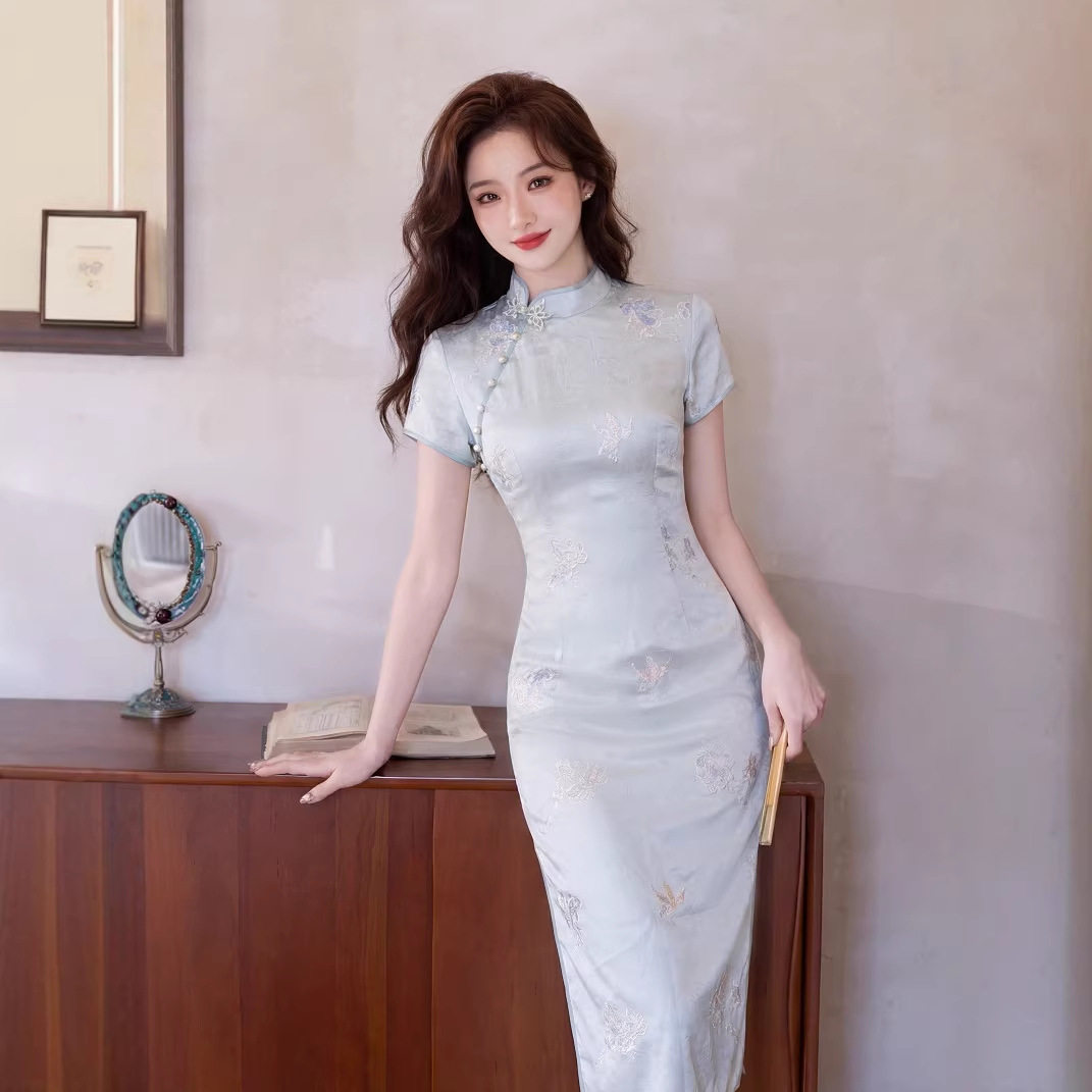 织造局高端刺绣黄色旗袍2026新款女夏季新中式订婚礼服裙改良无袖
