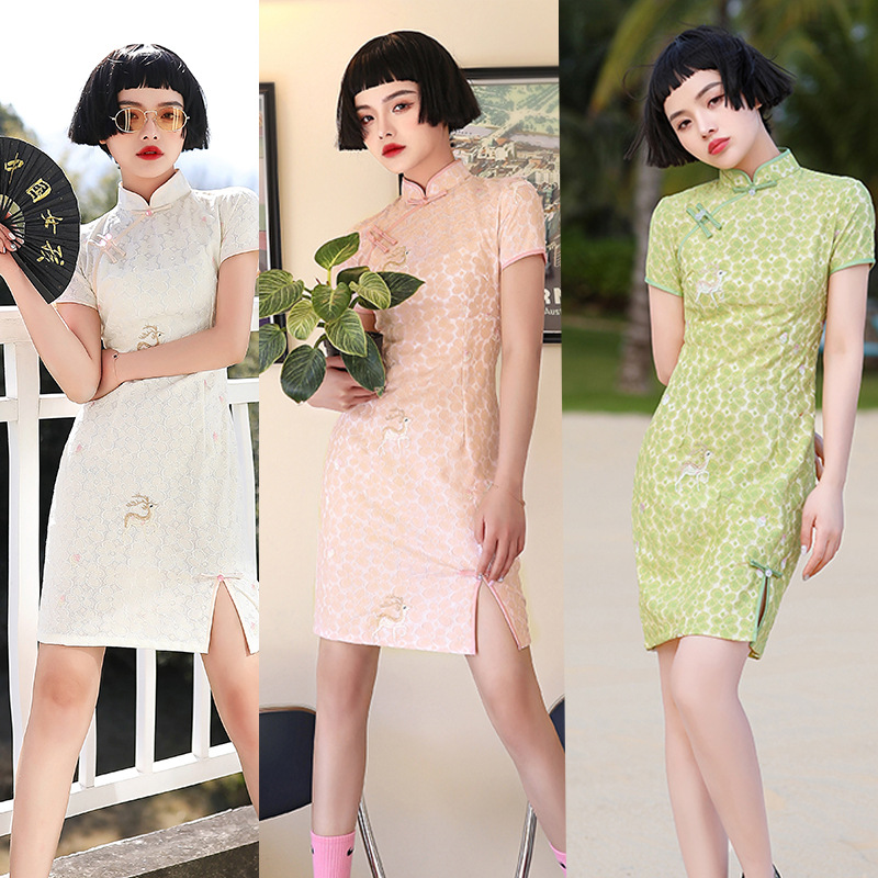 云梦集年轻款短款蕾丝旗袍修身少女中国风改良日常刺绣小鹿短袖连