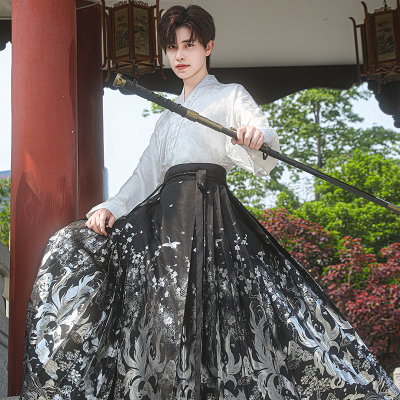 云梦集原创夏季新中式男装汉服国风刺绣提花面料飞机袖上衣烫金马