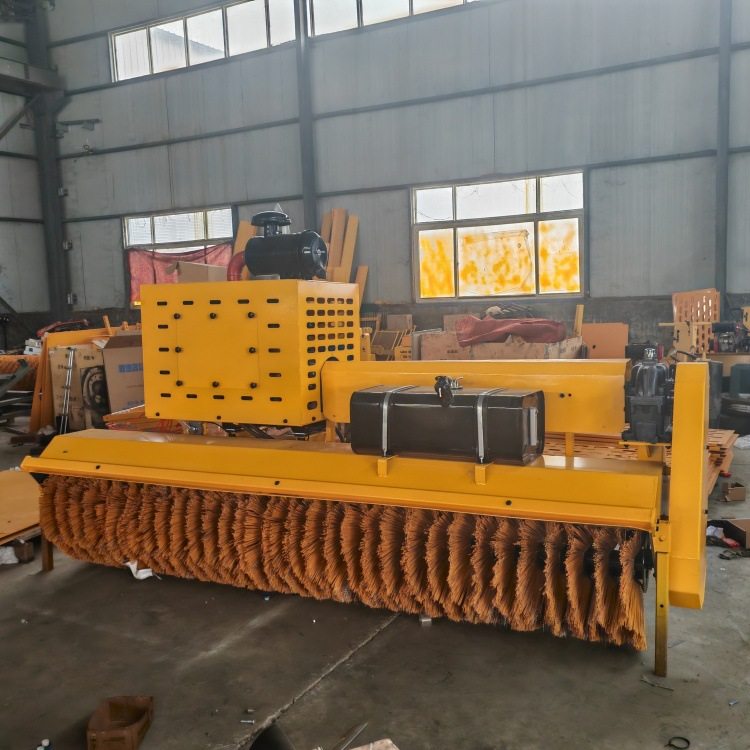 3.5米液压除雪滚刷洒水车改装前置清雪设备大型安装车载式扫雪机