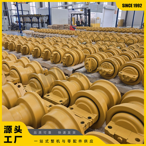 D155A-3支重轮17A-30-00070