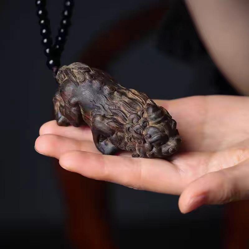 热销沉香木雕刻独角霸王貔貅手把件实木男把玩古神兽饰品汽车挂ァ
