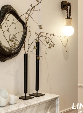 林与侘寂风黑色级感玄关装饰极简瓶铁艺桌面艺术插器