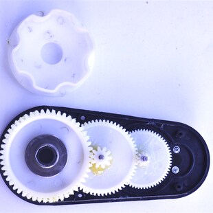 9通用电磁式 带离合分离儿童电动车摩三轮车电齿轮箱