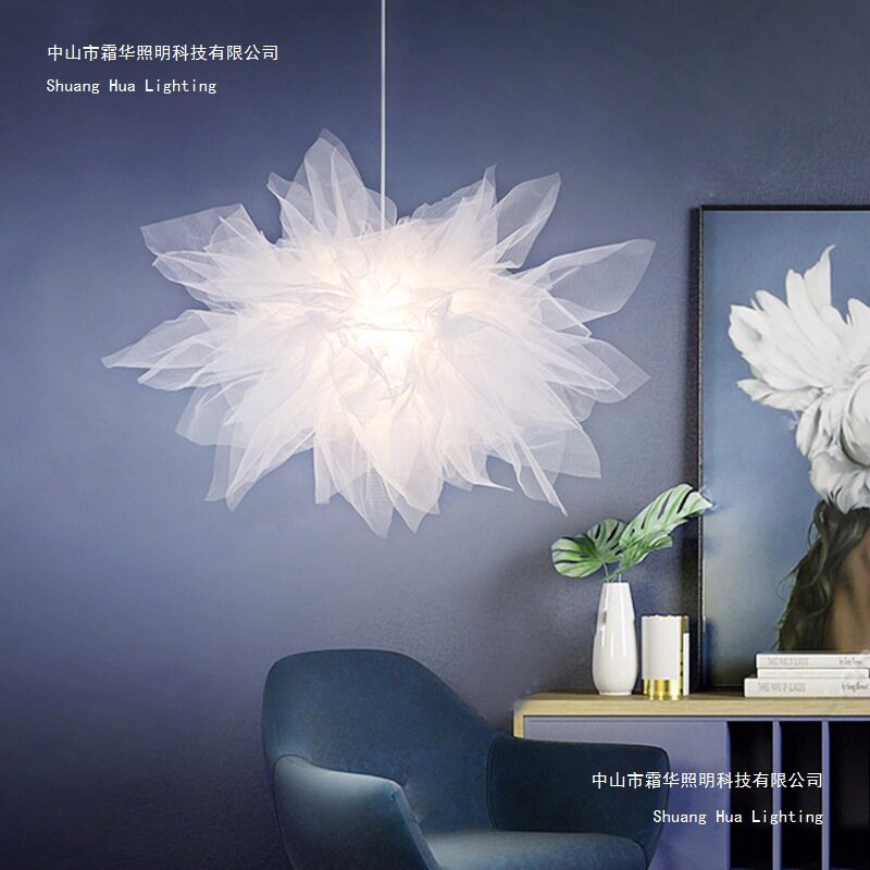 北欧浪漫羽毛卧室吊灯设计师简约现代创意个性少女床头轻纱网红灯