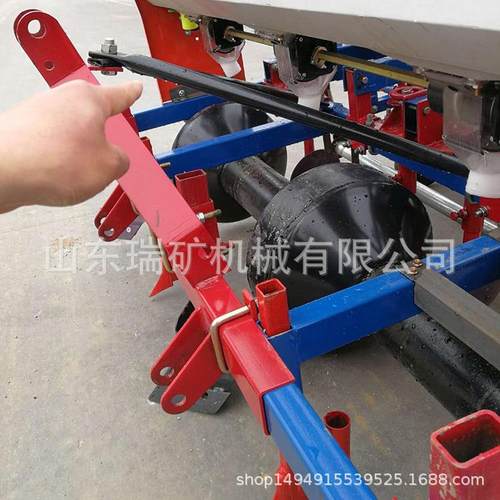 农作物花生覆膜精膜机可施肥起垄喷药覆膜花生一体播种机