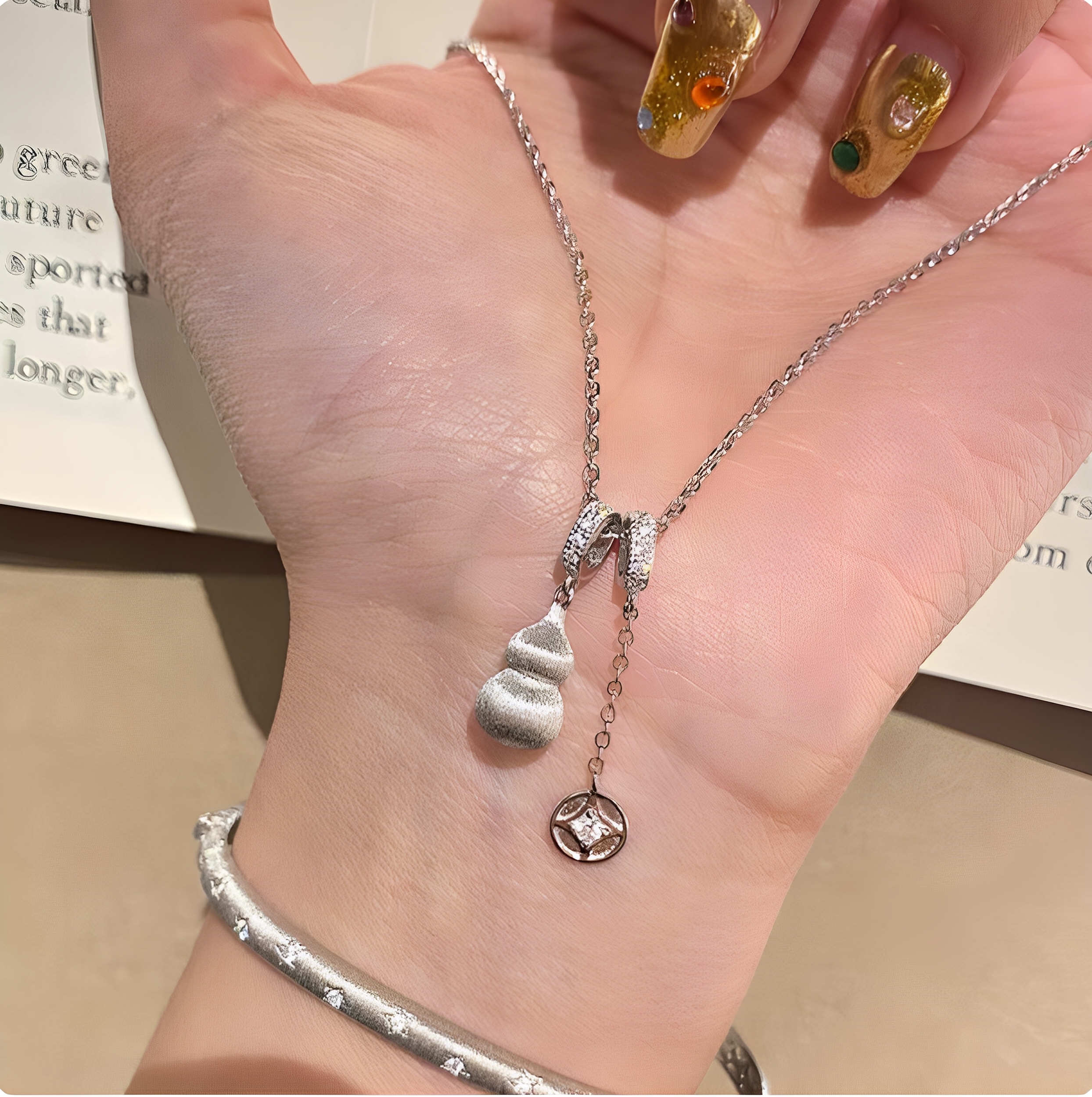 从爱之名拉丝葫芦项链女轻奢小众设计锁骨链高级感2025新款配饰