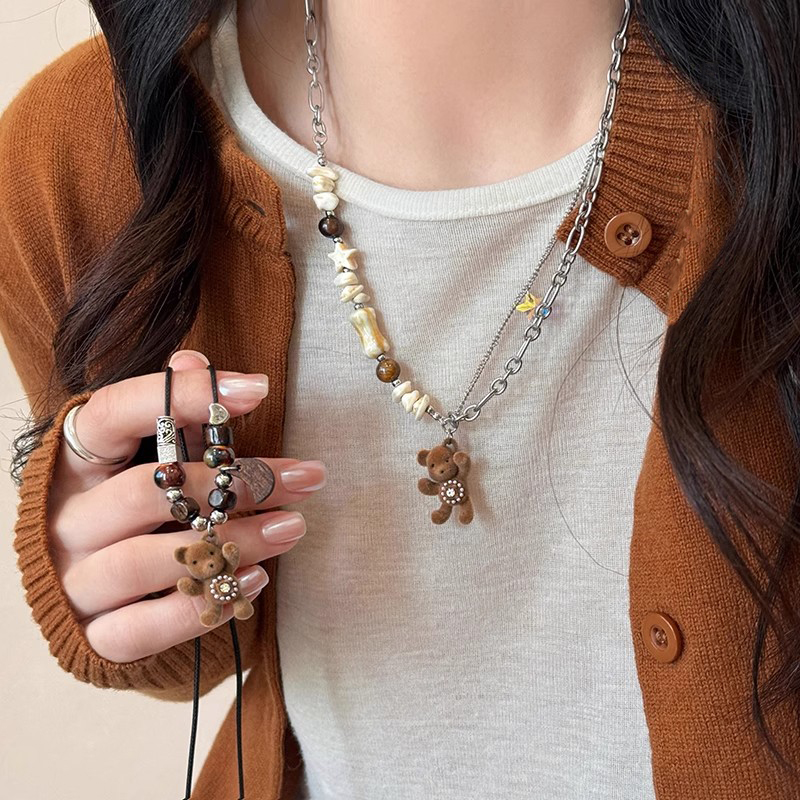 可爱丝绒小熊吊坠项链女秋冬2025新款爆款毛衣链百搭长款卫衣配饰