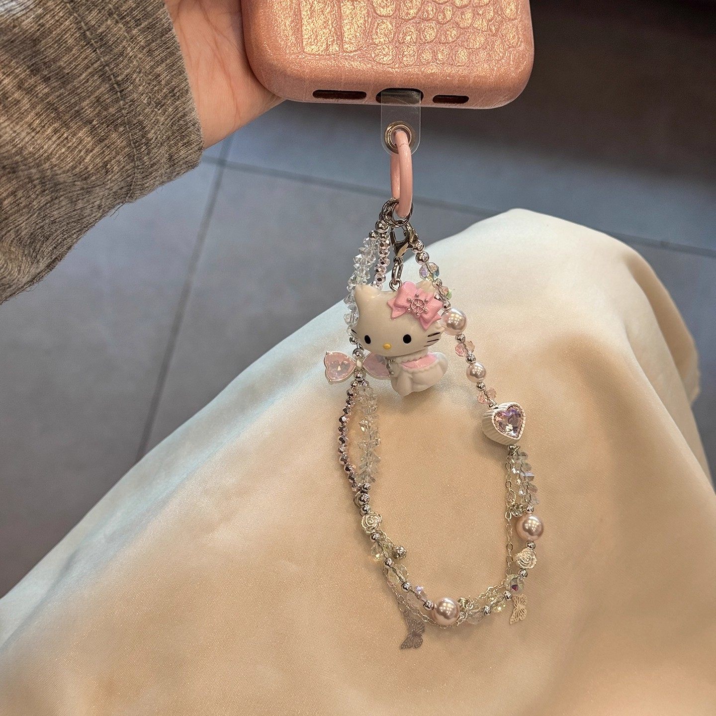 玛丽猫kt包包挂件粉色蝴蝶结串珠手机链少女心挂链钥匙扣ccd挂饰
