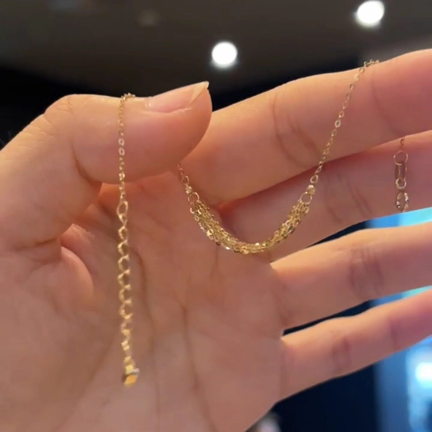 金色蕾丝链条手链女2025新款爆款轻奢小众精致高级感百搭气质手饰