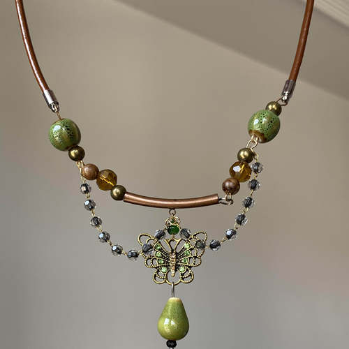 「绿野精灵」中古vintage绿色蝴蝶项链复古小众陶瓷串珠锁骨链女