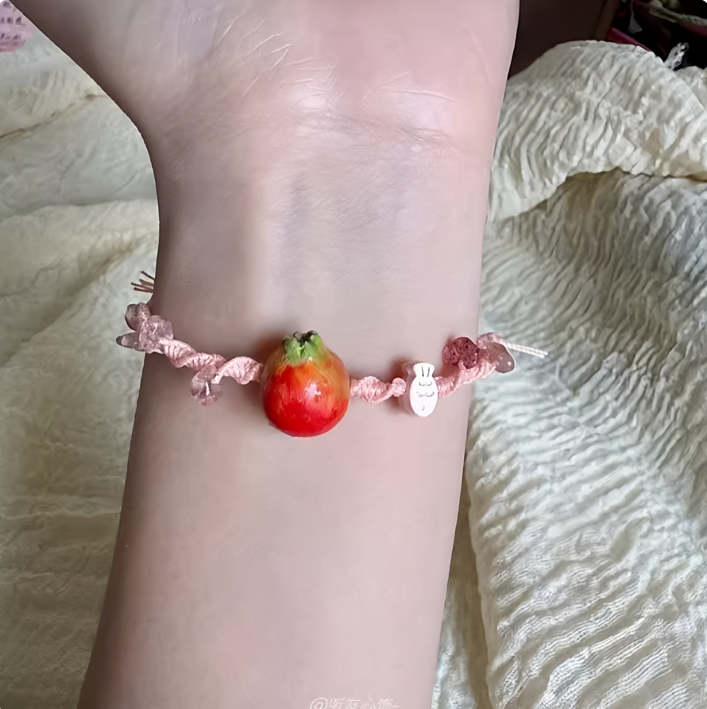 可爱初秋石榴虞书欣粉丝夏天饰品手工编绳手链闺蜜手绳小众设计感