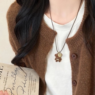 毛绒小熊吊坠项链2025新款爆款锁骨链女皮绳毛衣链轻奢高级感配饰