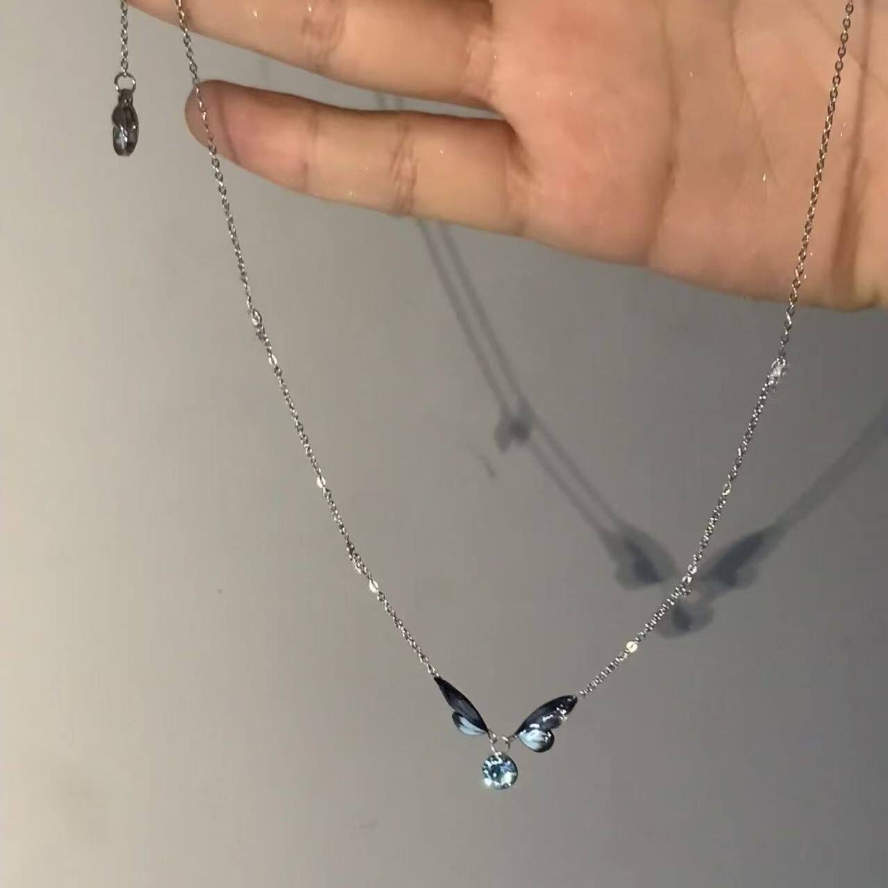 韩系渐变蓝紫蝴蝶闪钻锁骨链