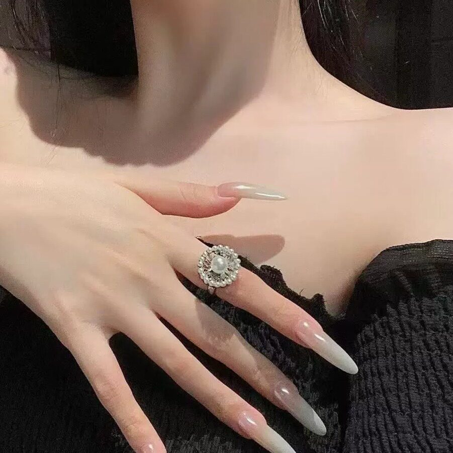 vintage复古法式珍珠花朵戒指女小众设计精致轻奢气质指环新款