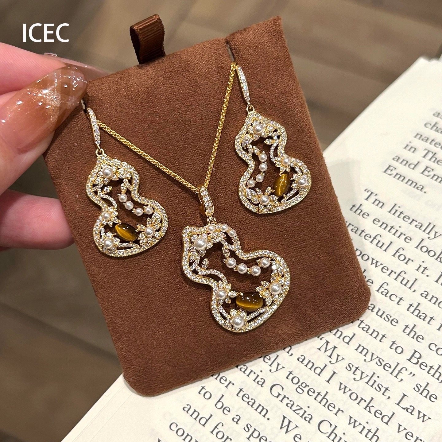 【花窗葫芦】秋冬虎眼色串珠闪钻金色葫芦项链耳环中古高级锁骨链,模玩/动漫/周边/娃圈三坑/桌游,动漫手表/项链/饰品,淘宝优惠券,粉丝福利购,淘宝优惠卷