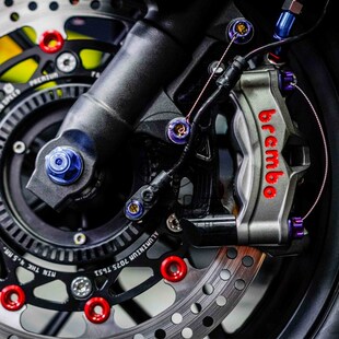 佛沙凌云F前刹车盘布雷博水鸟辐射卡钳转接码钢吼