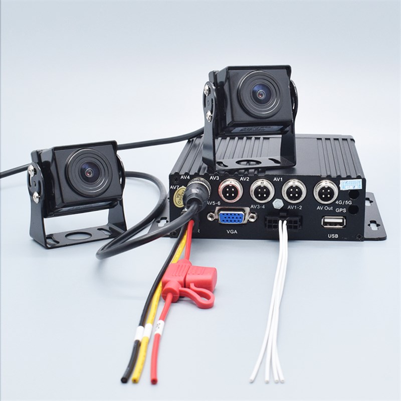 72/1高清路车载SD卡录像机客车公交货车四路监控机MDVR