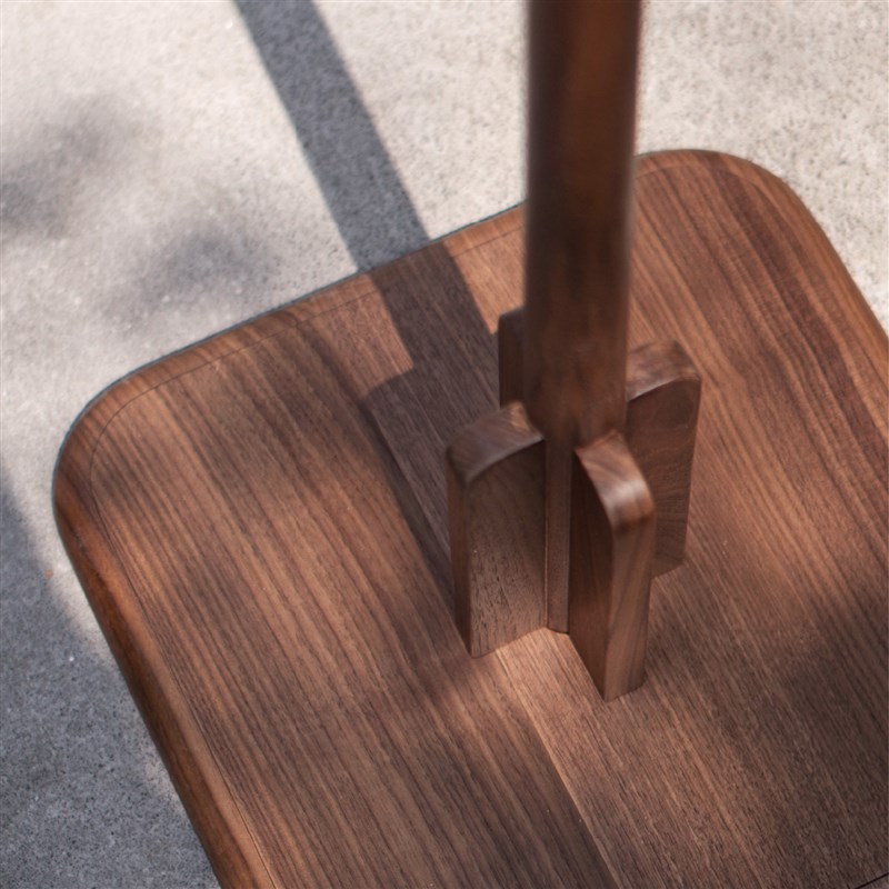 九间房单杆衣架黑胡桃木实木玄关卧室挂衣架小户型落地简易衣帽架