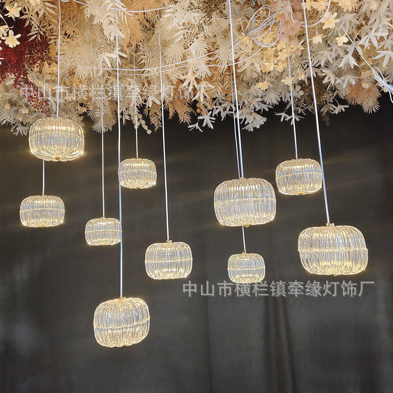 新款婚庆道具森系田园风婚礼亚克力南瓜吊串宴会厅舞台吊顶装饰灯