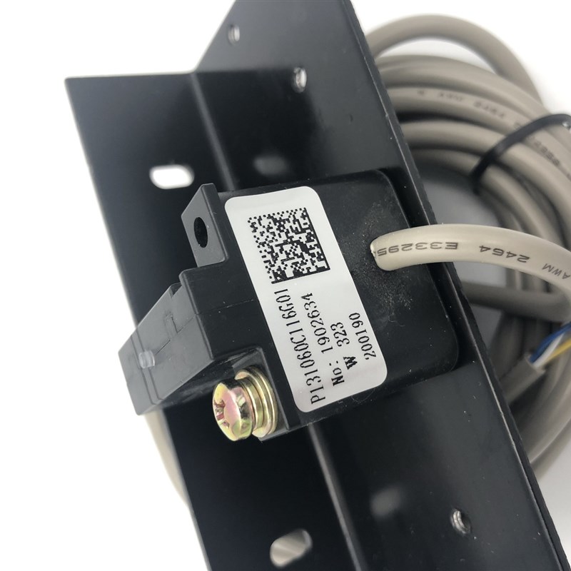 三菱门光电感应器门开关P100C11G01 G02G0 YX1D2 -01壳