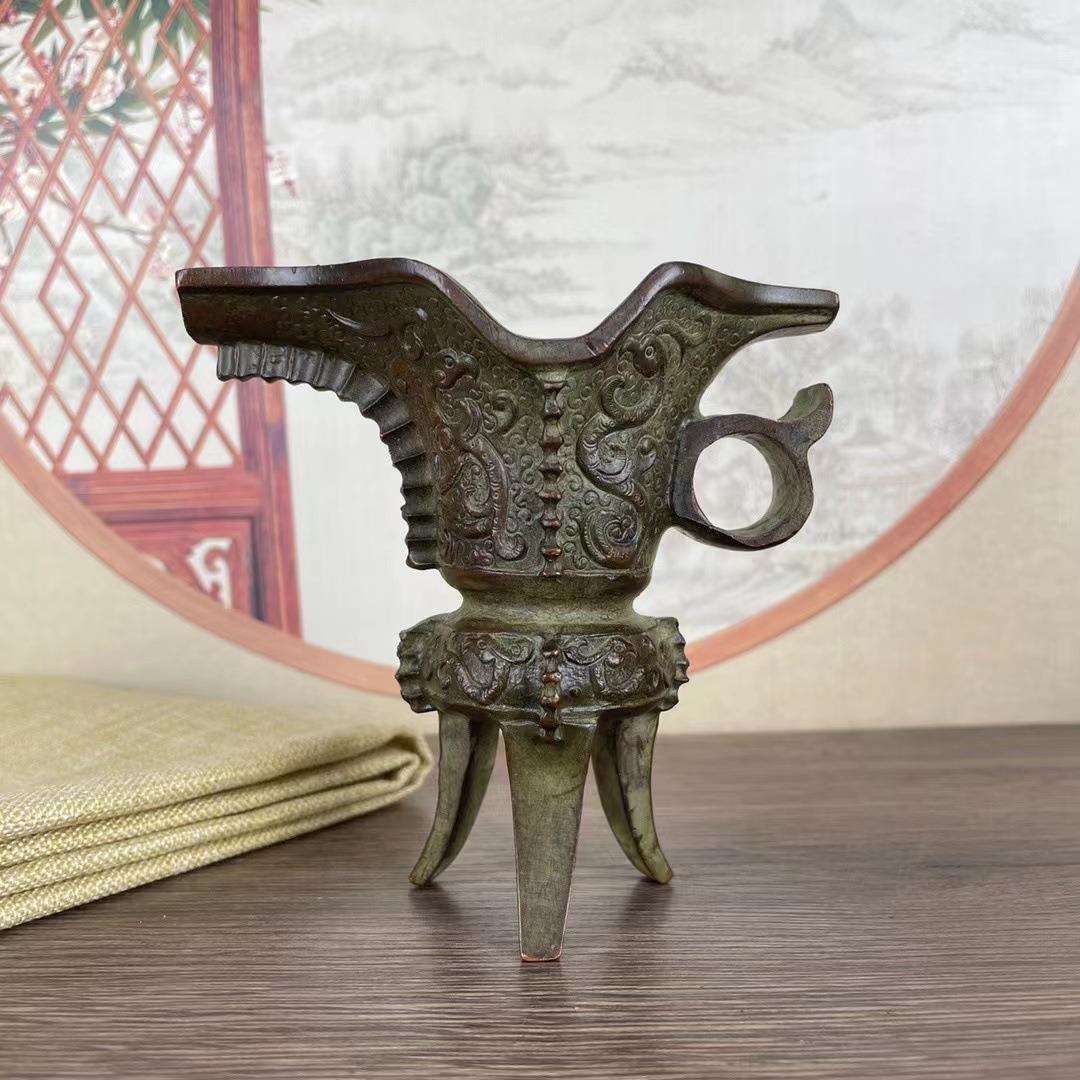 古玩爵杯复古青铜龙爵酒杯仿古酒樽尊帝王杯客厅酒柜装饰道具摆件图片
