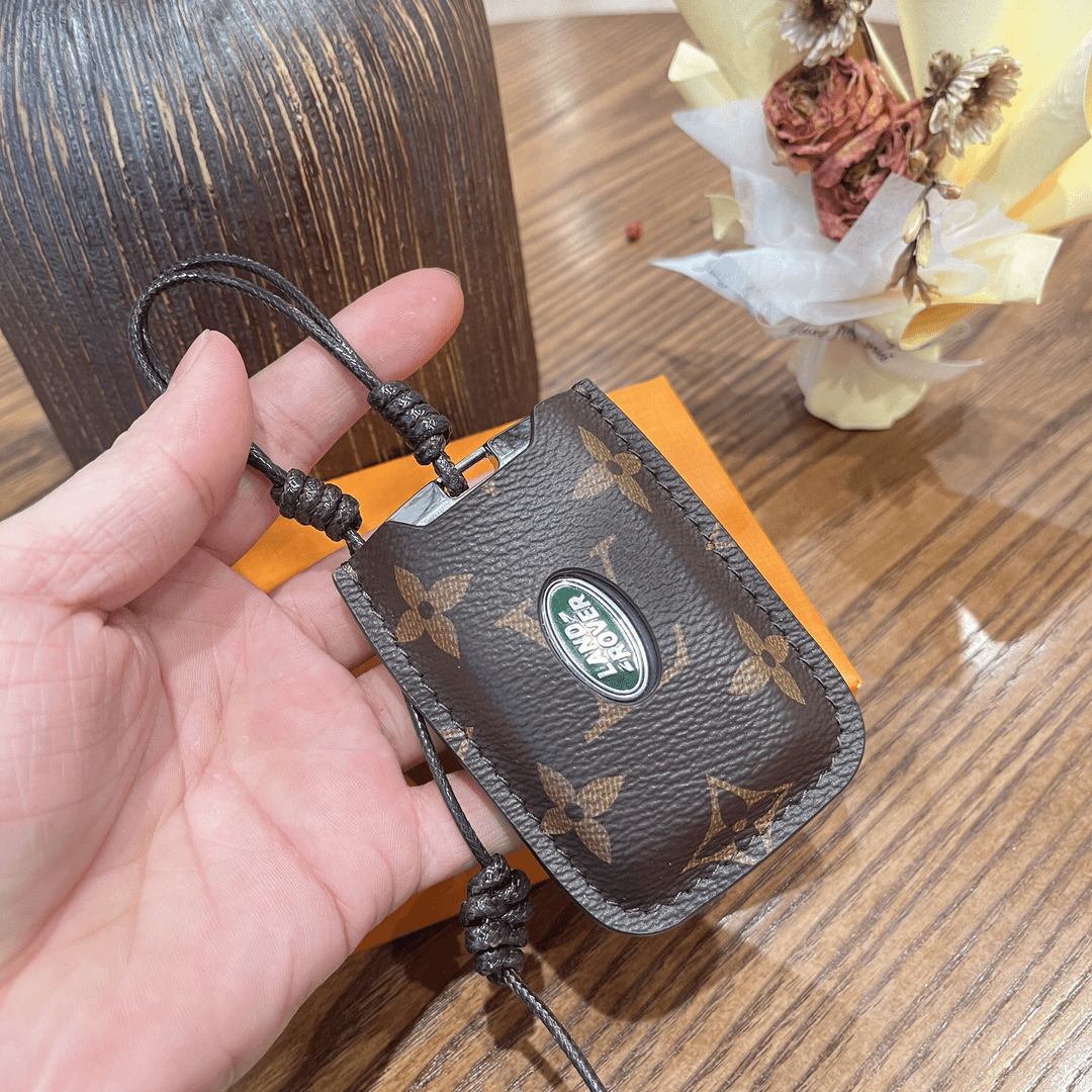 适用于路虎钥匙套揽胜极光星脉卫士发现5神行者4捷豹XEL扣XFL车包