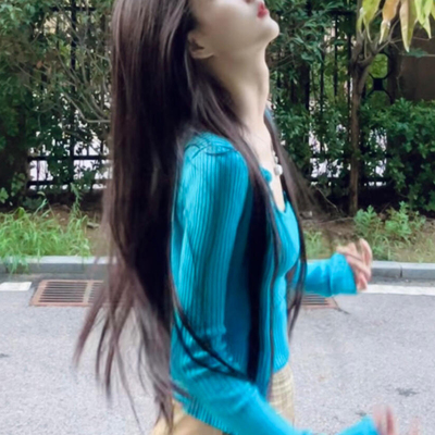 蓝色针织开衫内搭打底吊