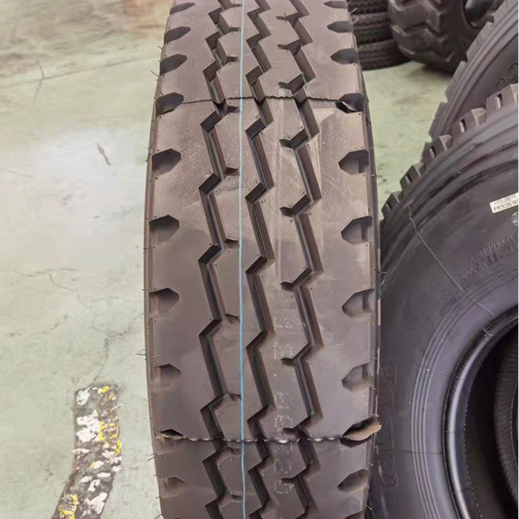 1100R20钢丝胎批发自卸车货车轮胎大载防刺扎汽车轮胎现货1100r20