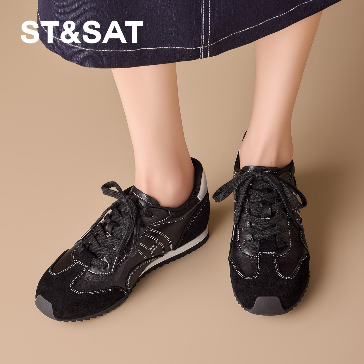 St&Sat/星期六复古真皮拼接德训鞋女款2026年新款黑色平底阿甘鞋
