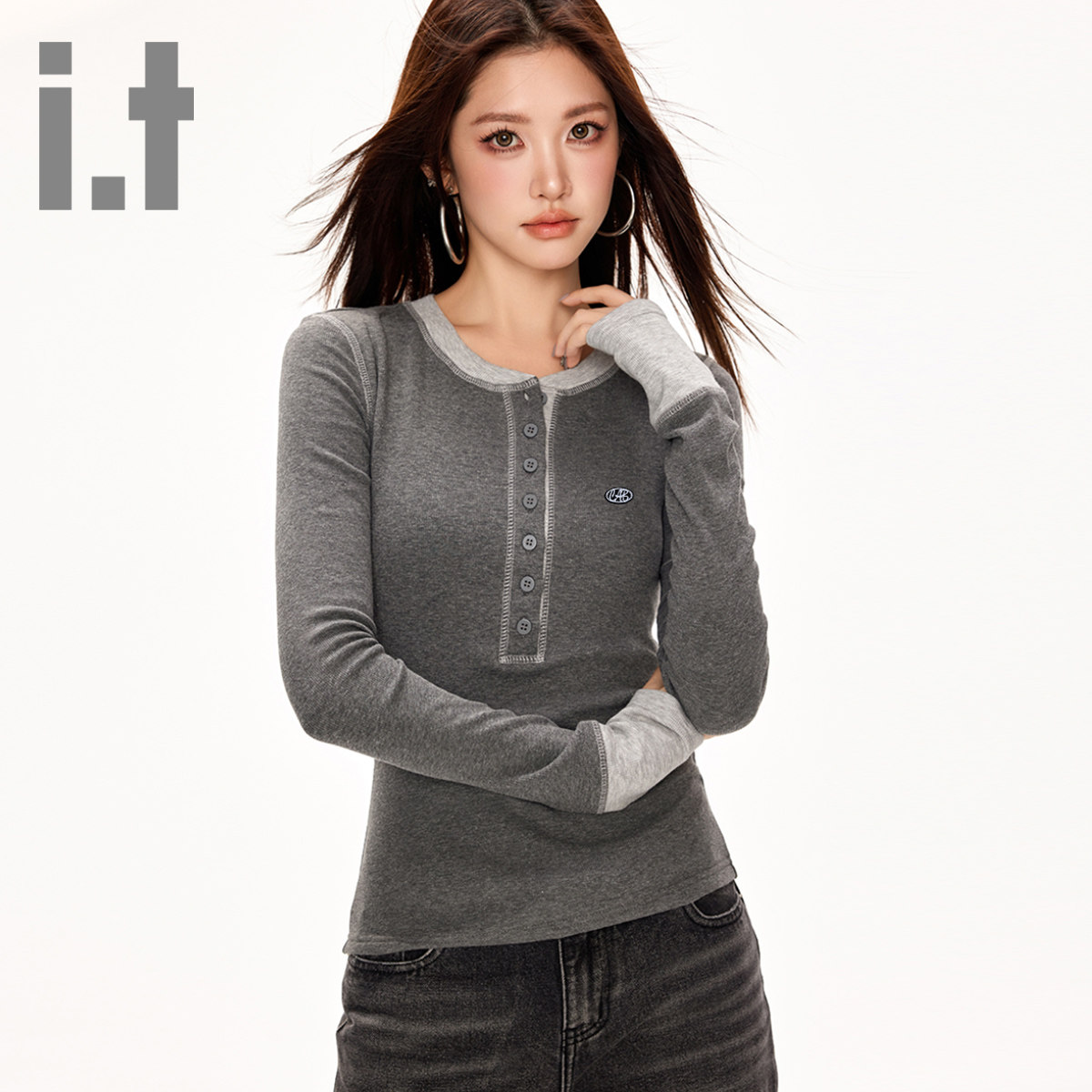 it ccaabb新款复古长袖t恤女撞色修身显瘦设计感内搭打底衫上衣K