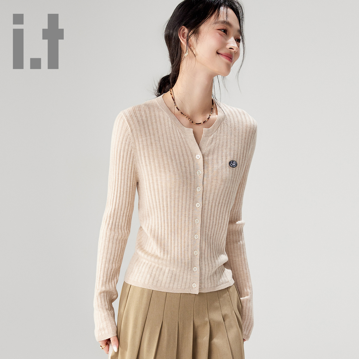 it ccaabb刺绣针织假两件开衫女圆领柔软百搭修身毛衣针织外套K