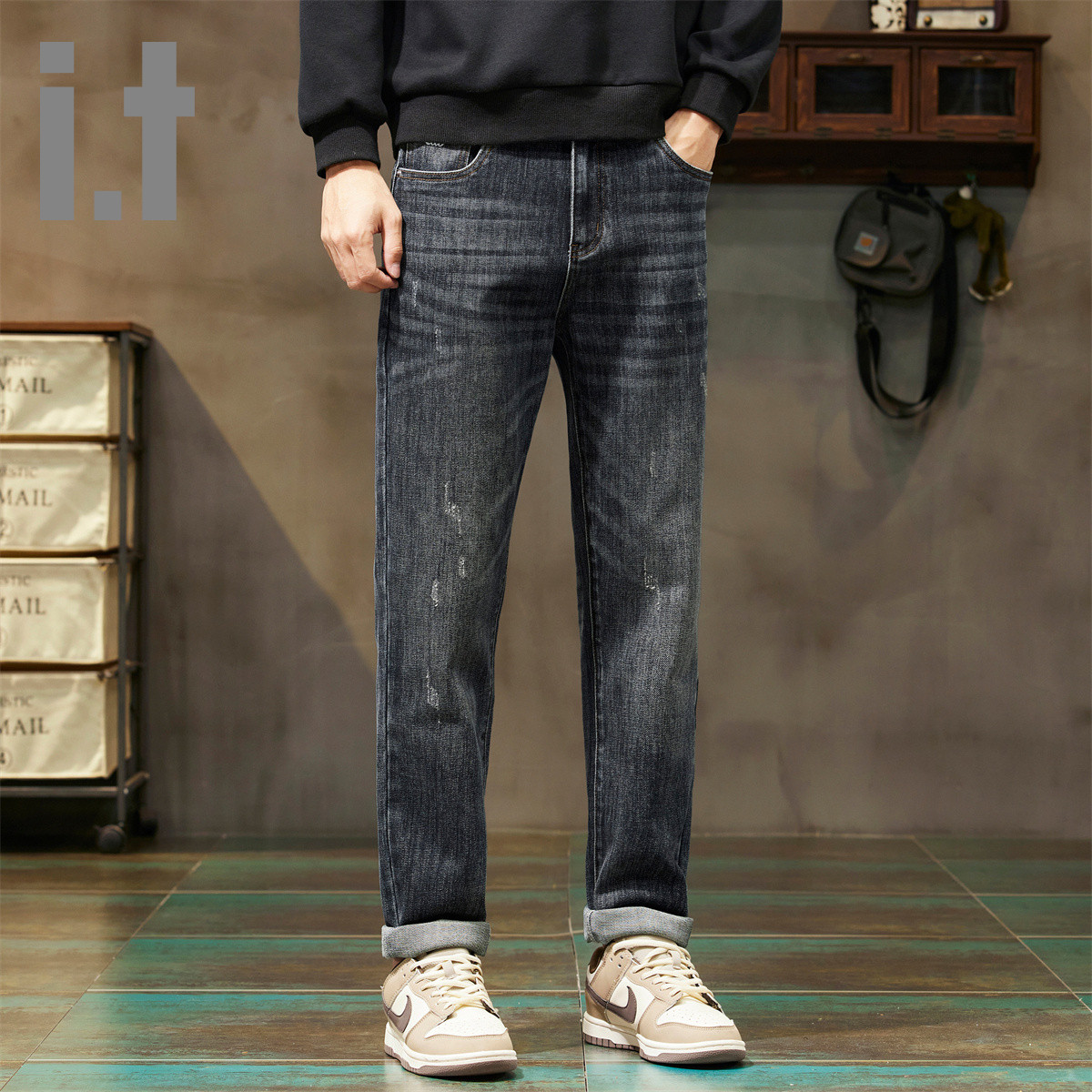 i.t ccaabb春秋休闲户外小直筒猫须复古裤子简约牛仔裤男K