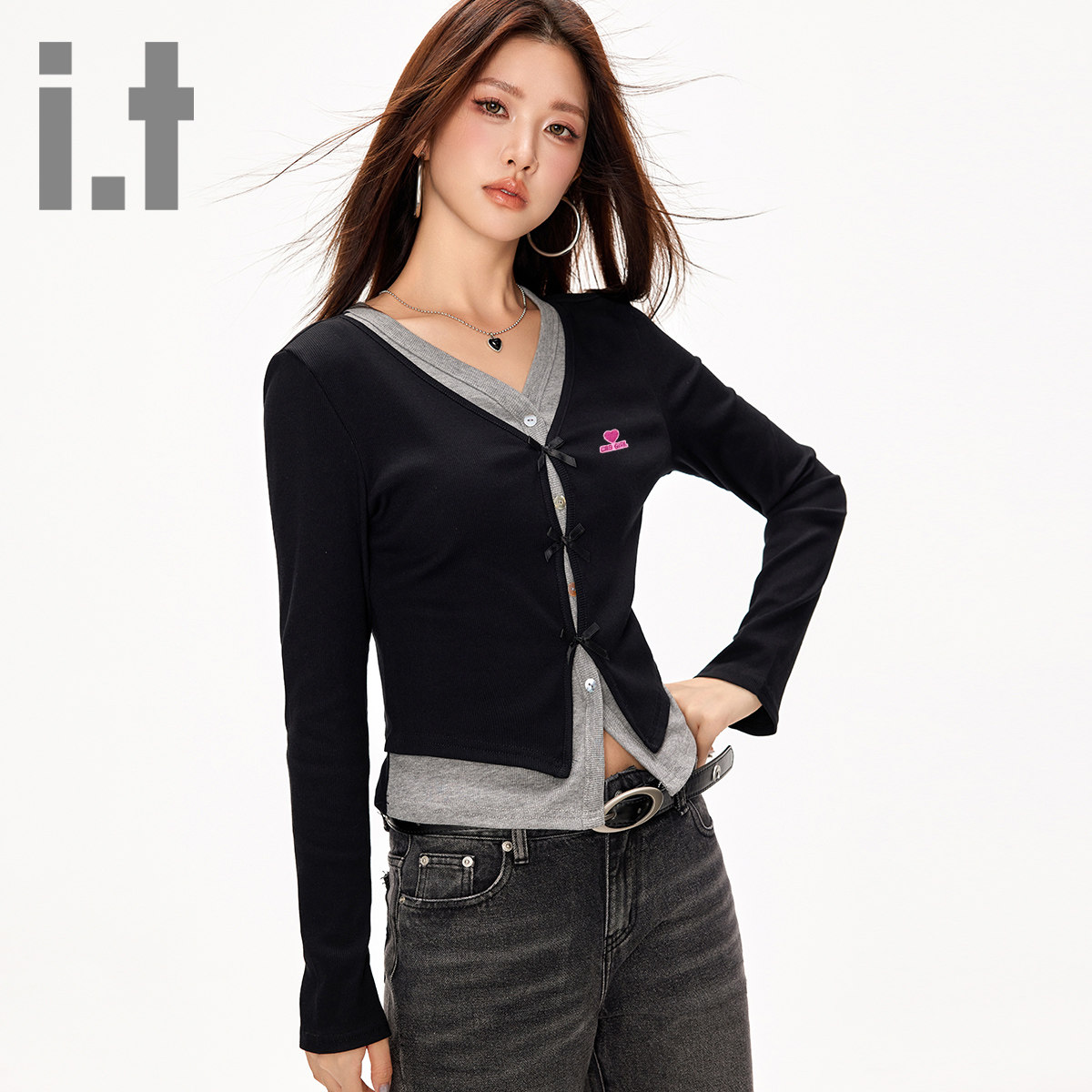 it ccaabb甜辣假两件拼接爱心印花长袖T恤女秋季不规则修身上衣K