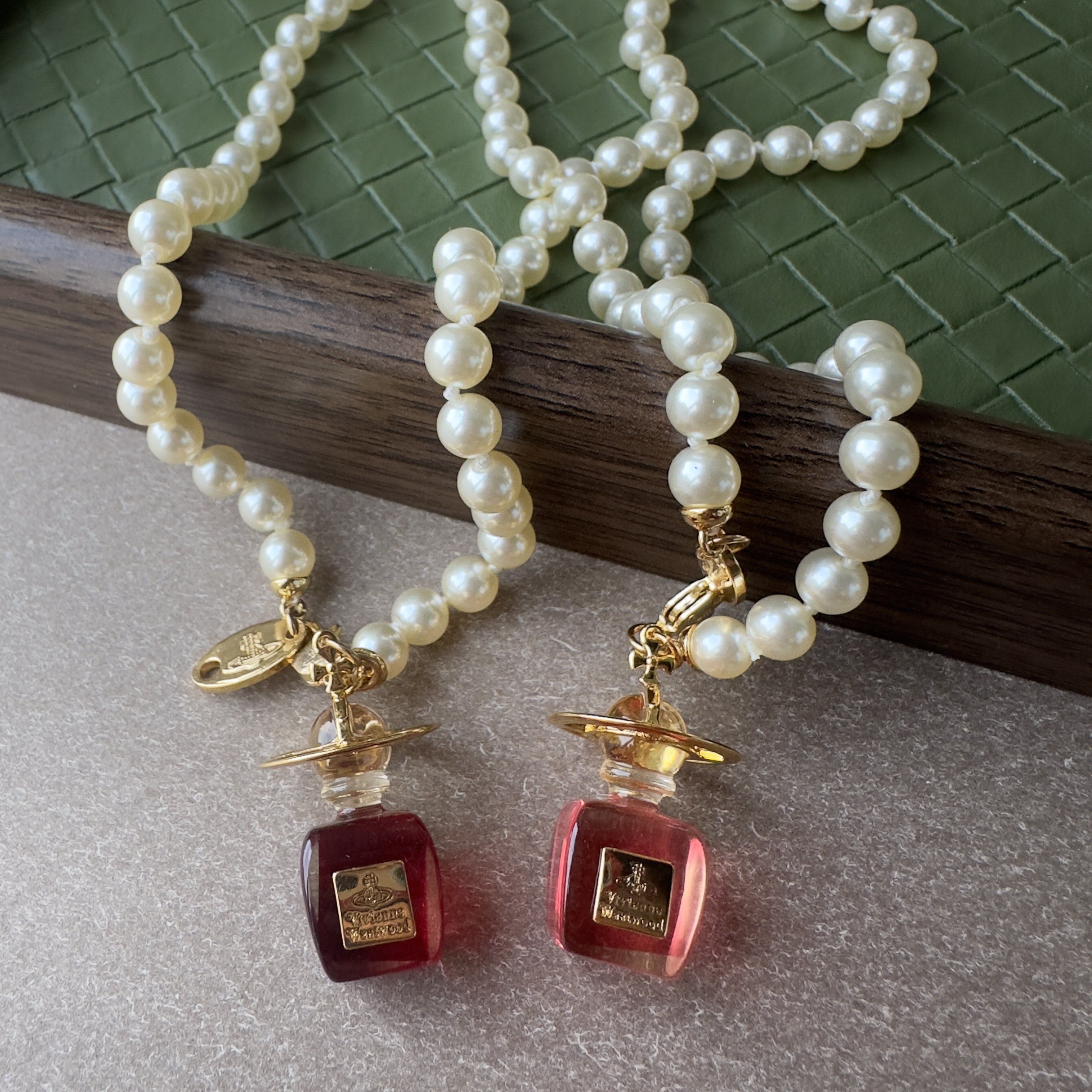 外贸饰品 珍珠项链香水瓶子项链 土星项链青岛饰品孤品处理高品质