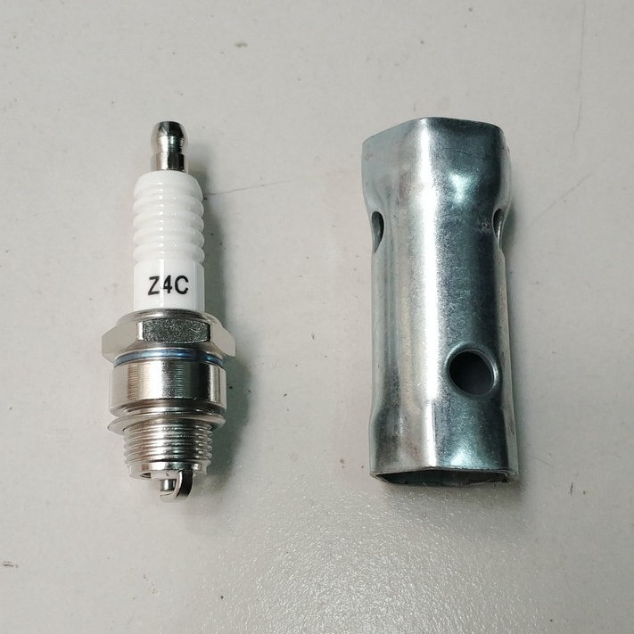 摩托车火花塞二冲程4114 BP7HS E6TC B7HS木兰50 重庆80 4135火嘴