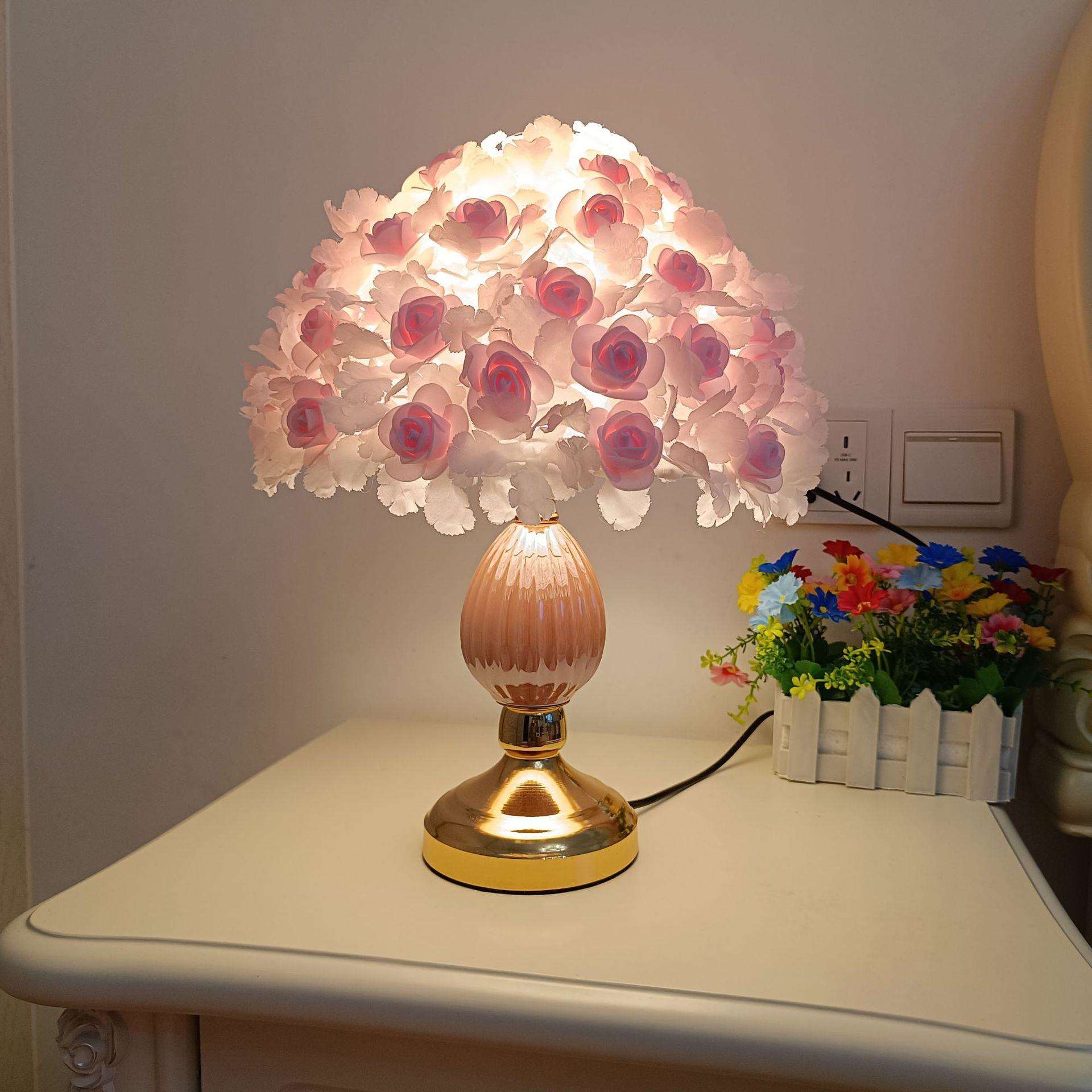 台创意陶瓷夜玫瑰装花台灯水晶摆件灯卧室婚庆饰小DD112玫瑰花床