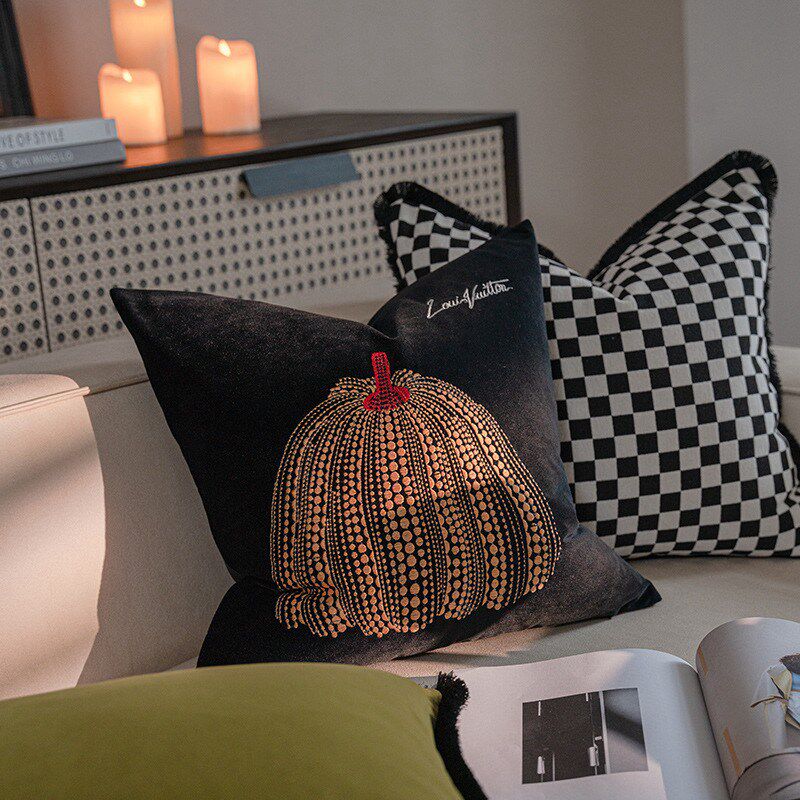 现代复古法式诧寂风中古风奶油风草间弥生波点南瓜绒布鸱鸺抱枕