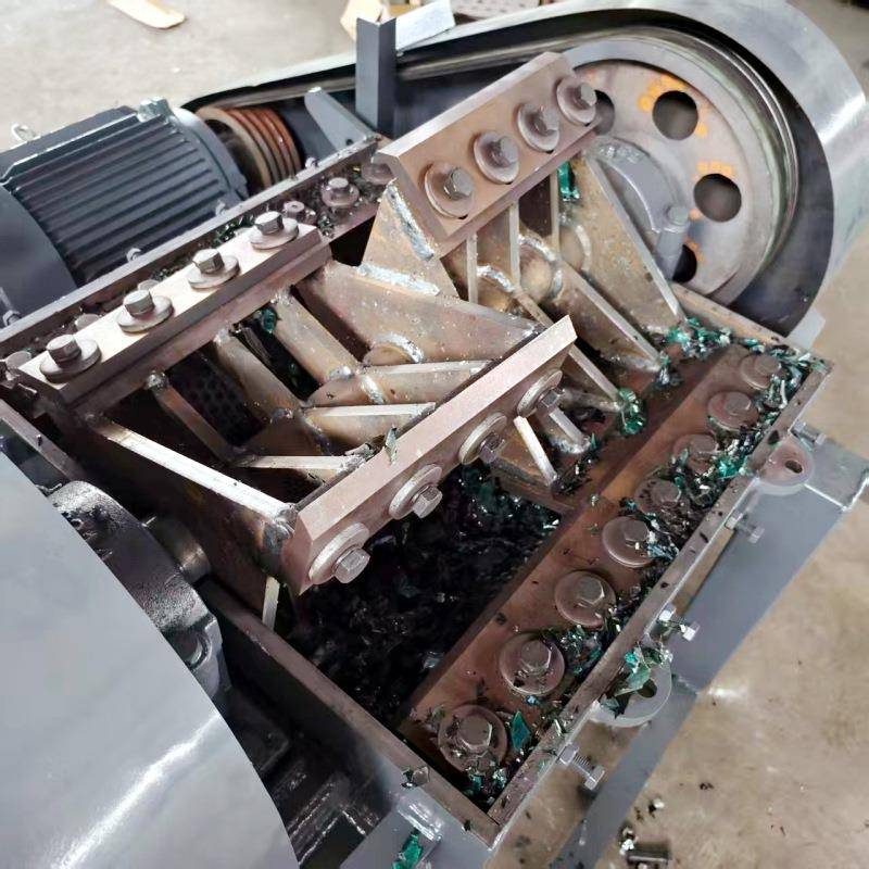 800型塑料粉碎机强力注塑边角料破碎机饮料瓶水果筐撕碎机